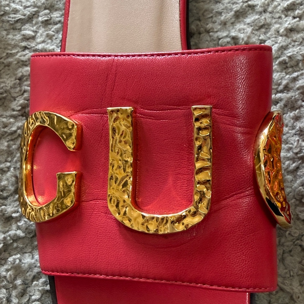 Gucci Cara Leather Slide Mules with Gold GUCCI Letters - Picture 10 of 10